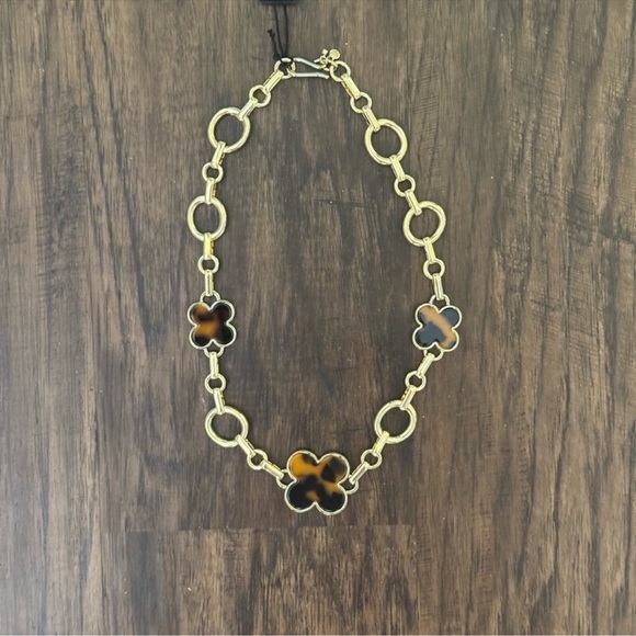 Ann Taylor tortoise shell print clover statement necklace - Picture 6 of 13
